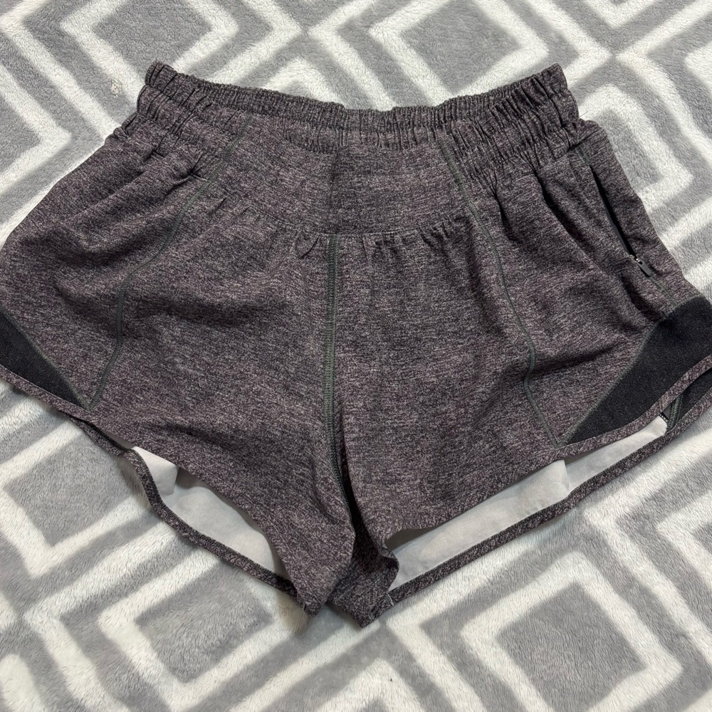 Lululemon Hotty hot LR 2.5” shorts 4